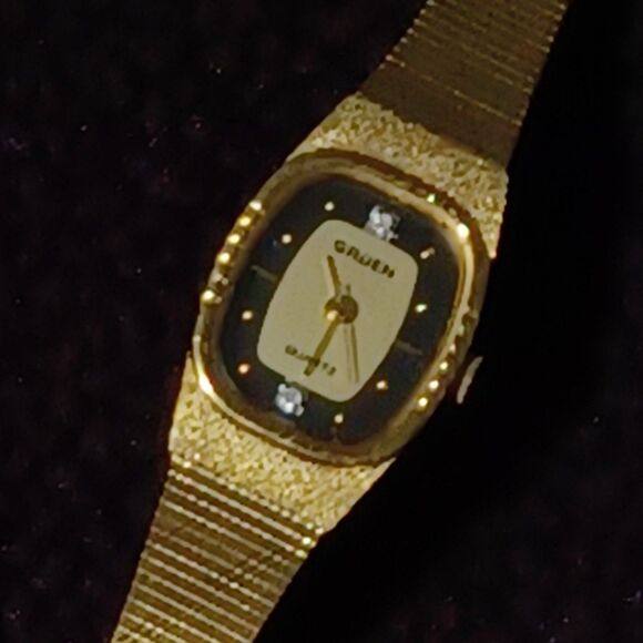 GRUEN Dainty Gold-Toned Diamond Quartz Analog Wristwatch - Picture 2 of 4